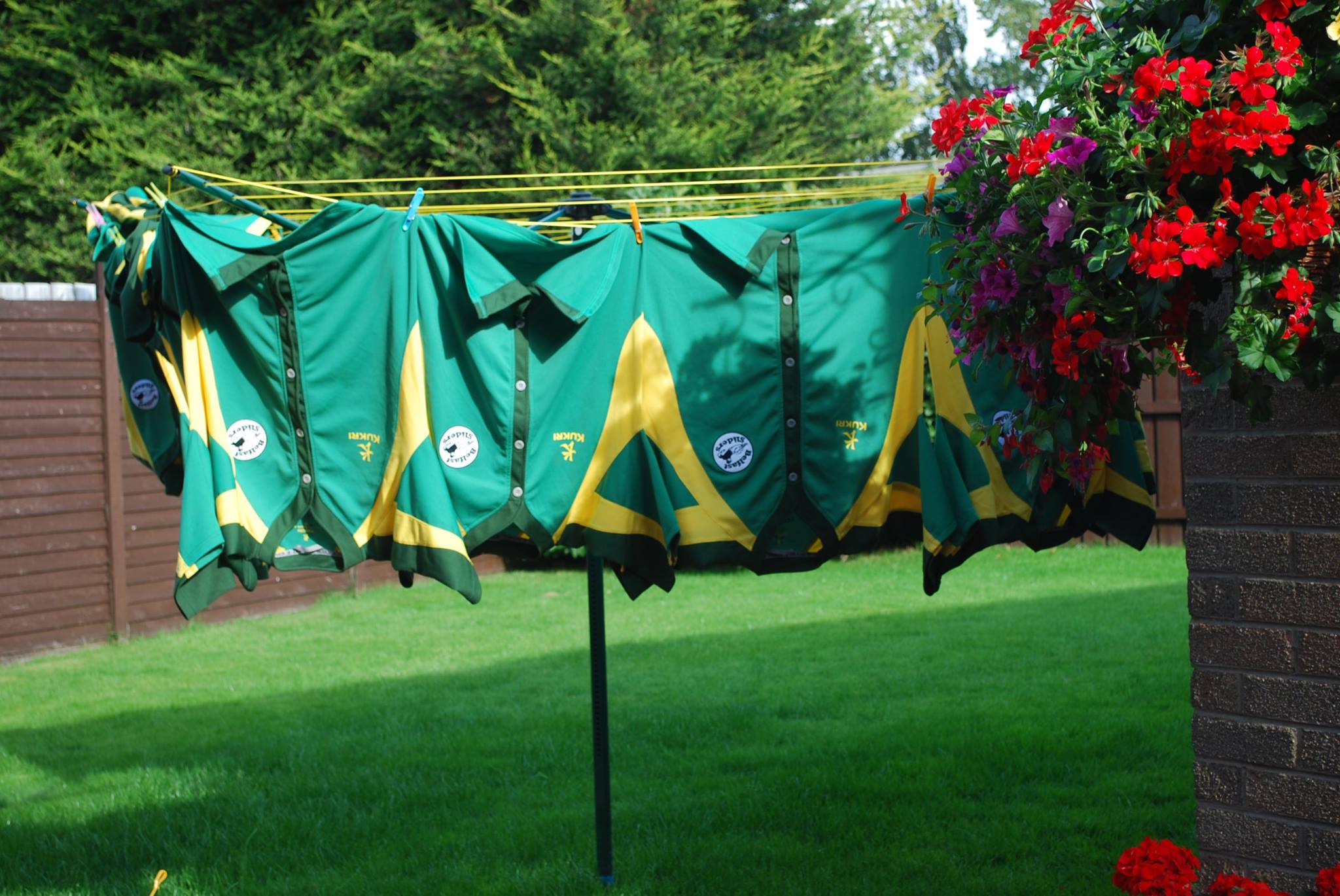 Sliders Kit Drying (2013)