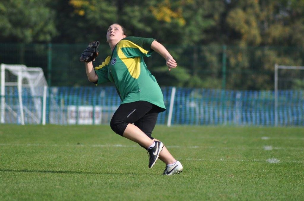 Kirsty in Outfield (2015)